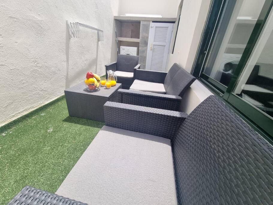 Pequeno Bungalow Firt Line Of The Sea Costa Teguise Luaran gambar