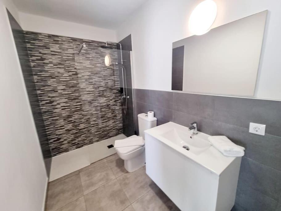 Pequeno Bungalow Firt Line Of The Sea Costa Teguise Luaran gambar