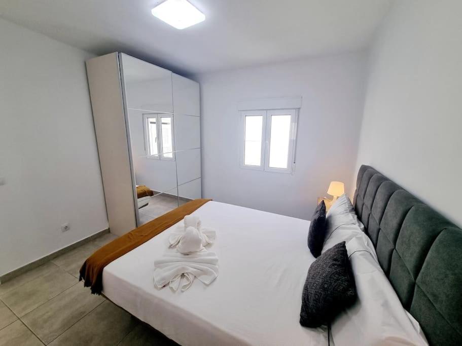 Pequeno Bungalow Firt Line Of The Sea Costa Teguise Luaran gambar