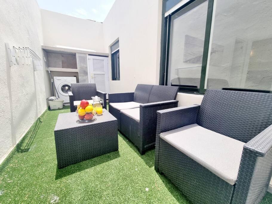 Pequeno Bungalow Firt Line Of The Sea Costa Teguise Luaran gambar